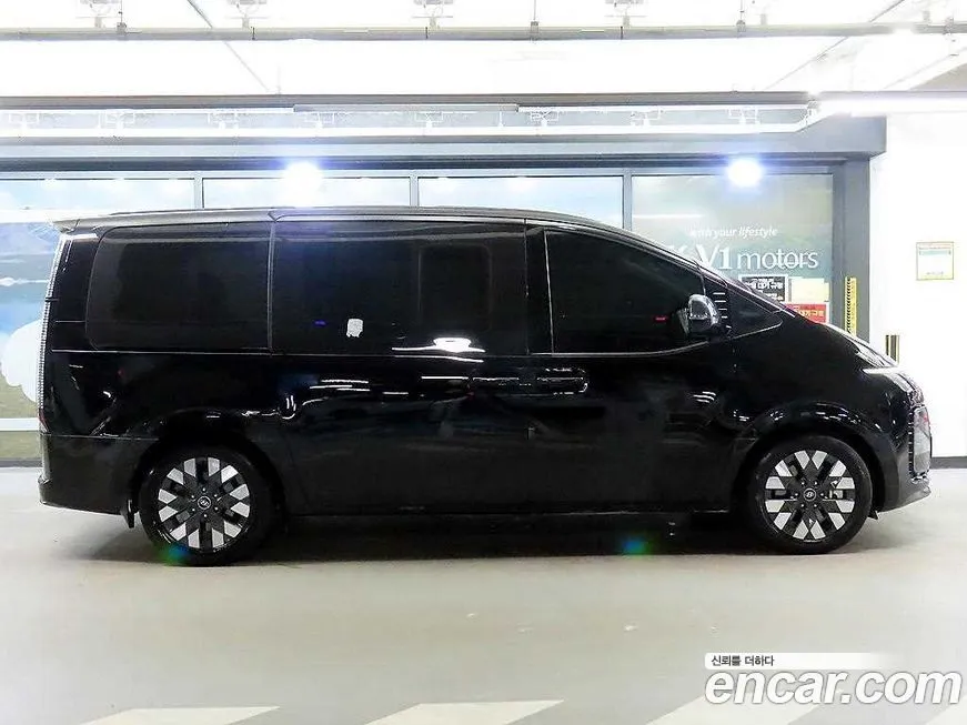 Hyundai Staria — фото 3