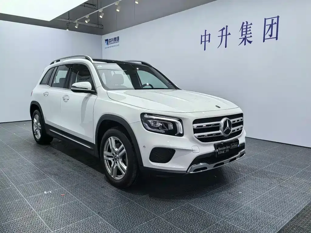 Mercedes-Benz GLB — фото 2