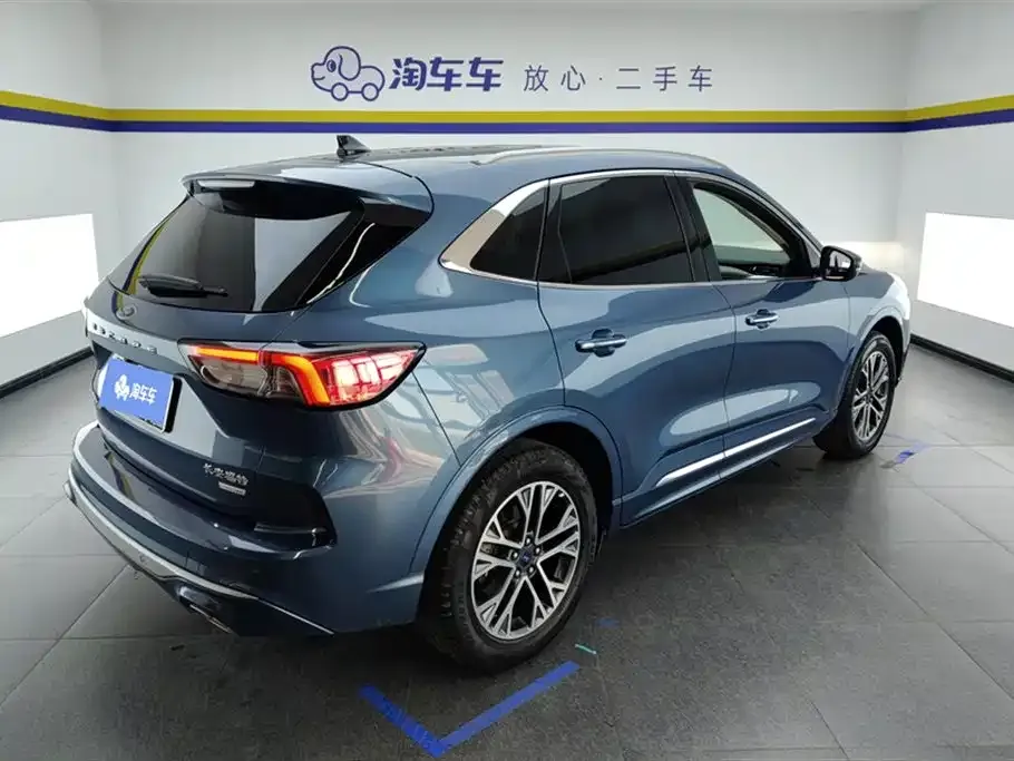 Ford Escape 2021 из CN, фото 3