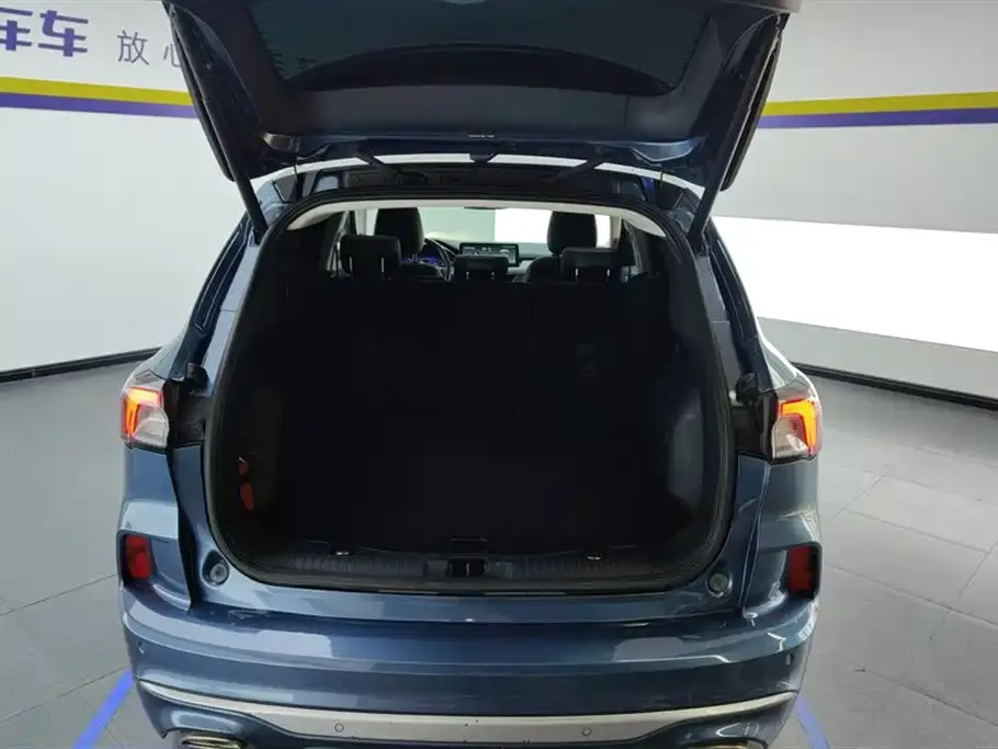 Ford Escape 2021 из CN, фото 4