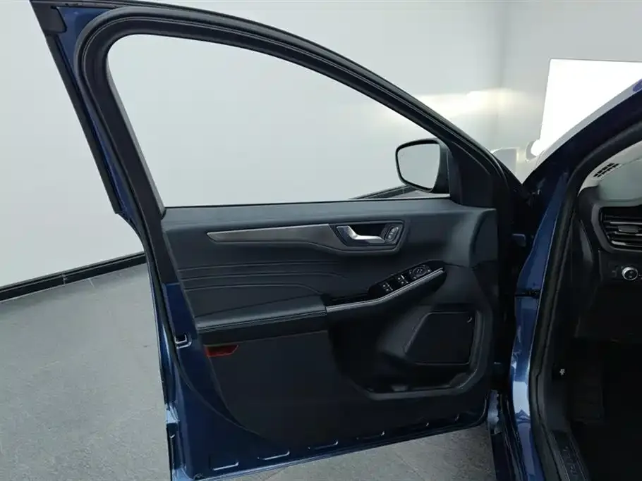 Ford Escape 2021 из CN, фото 7