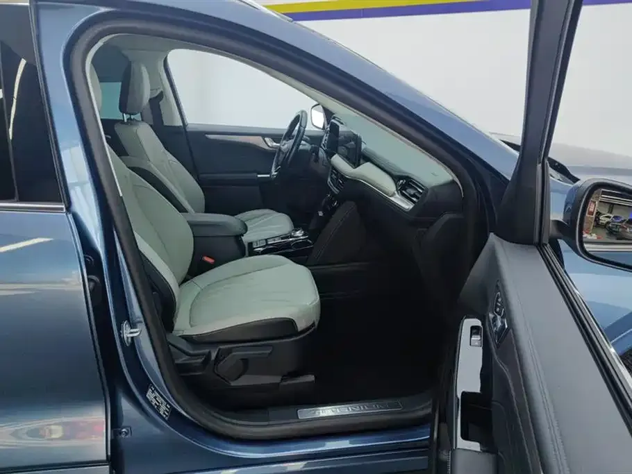 Ford Escape 2021 из CN, фото 8