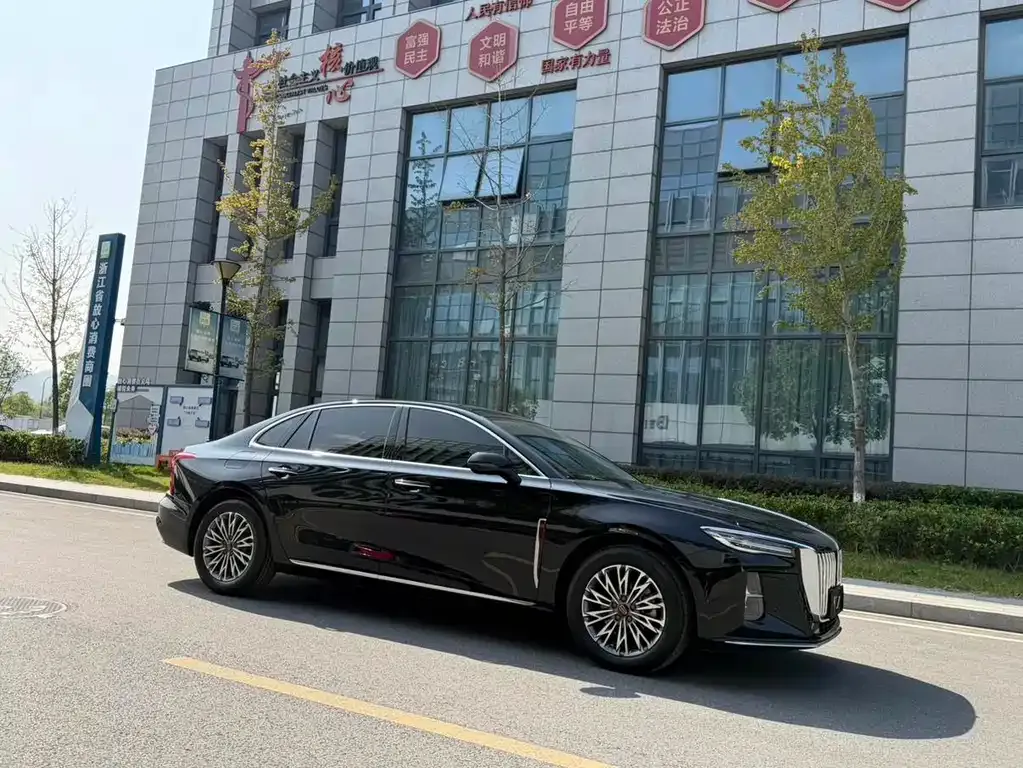 Hongqi H5 — фото 2