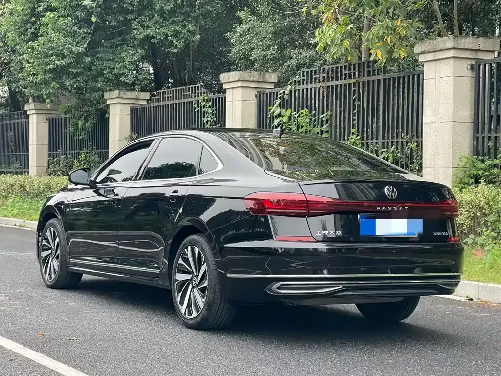 Volkswagen Passat — фото 3