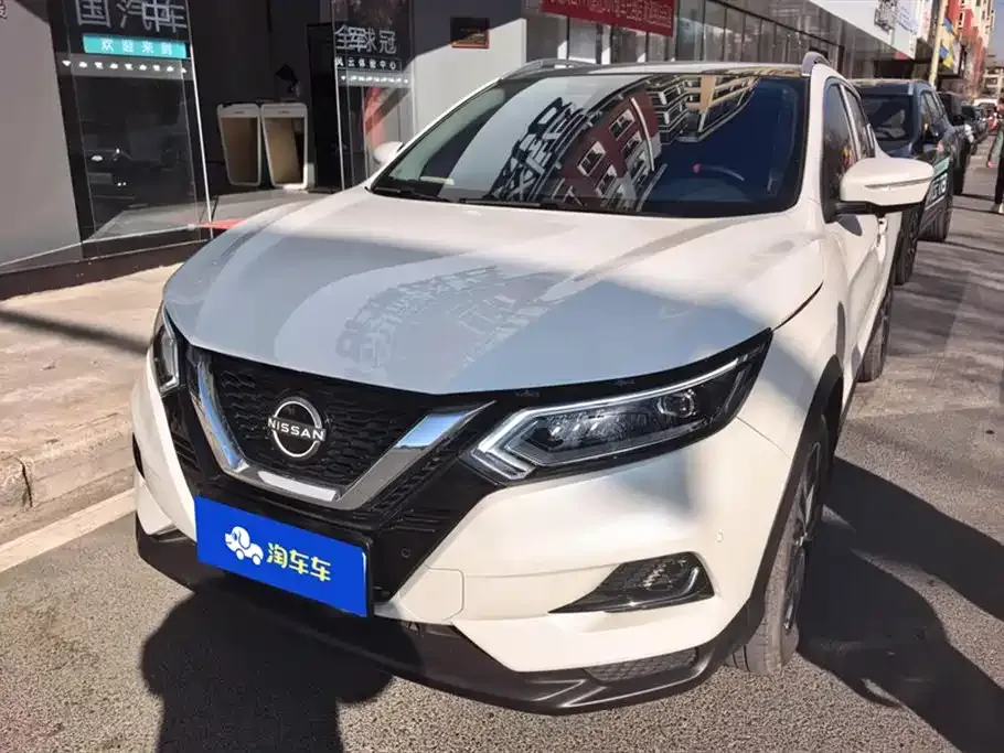 Nissan Qashqai — фото 1