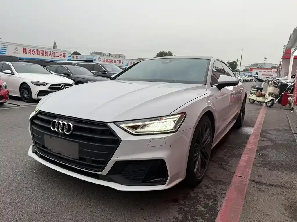 Audi A7 2023 из CN, фото 1