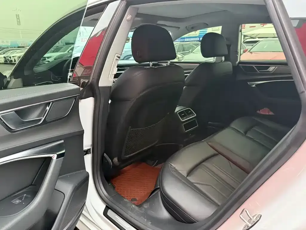 Audi A7 2023 из CN, фото 6