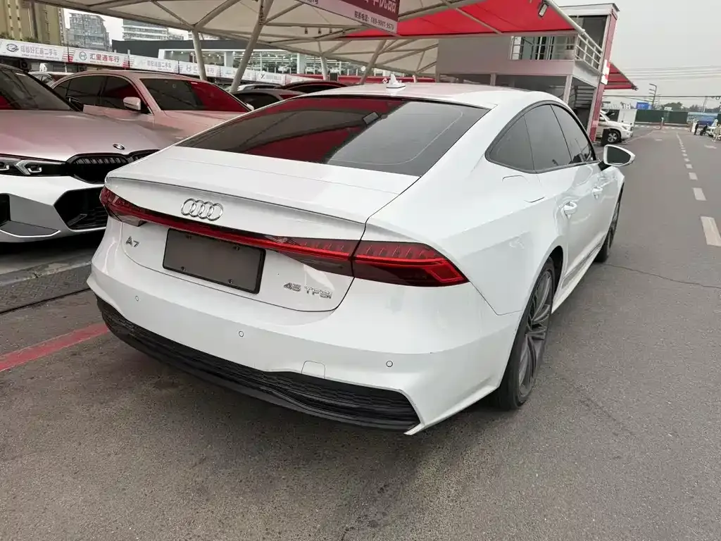Audi A7 2023 из CN, фото 7