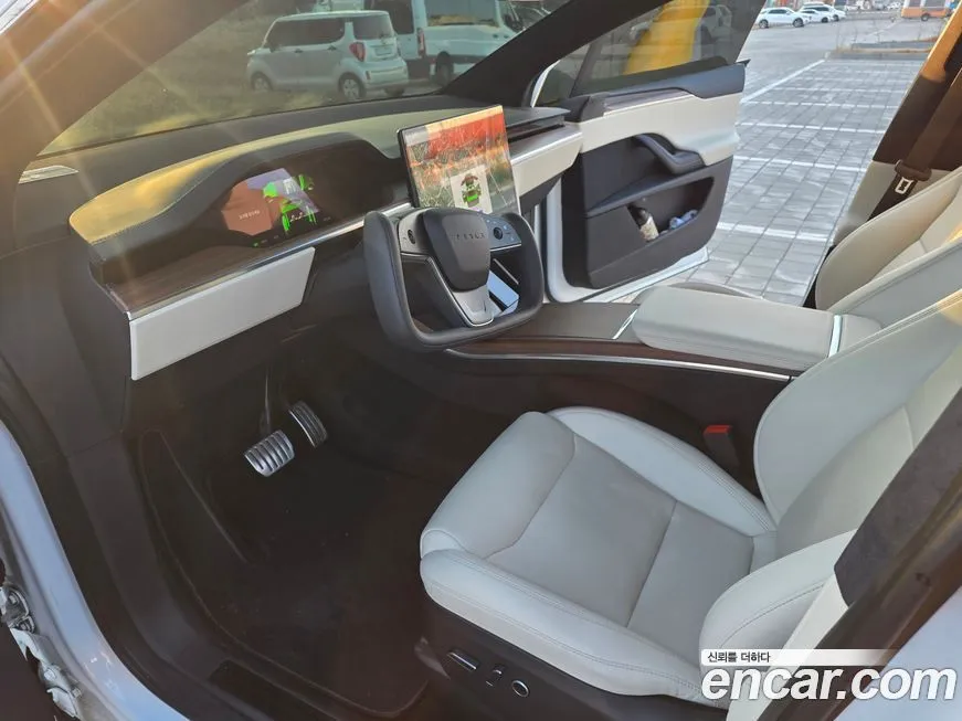 Tesla Model X 2023 из KR, фото 3