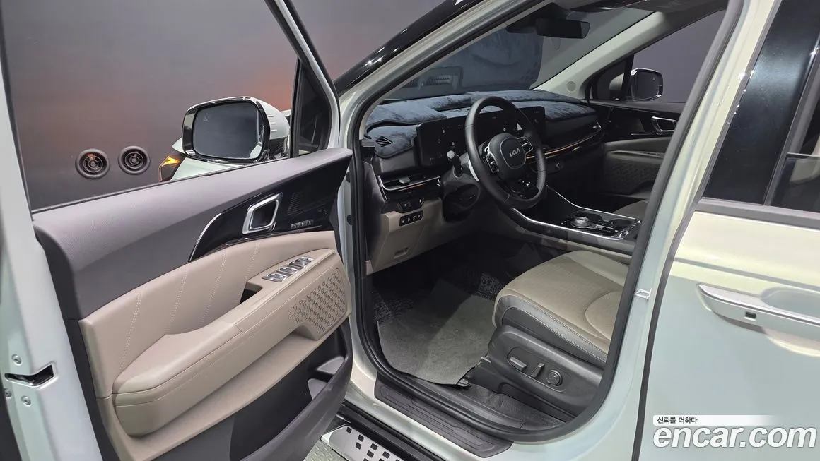 Kia Carnival — фото 10