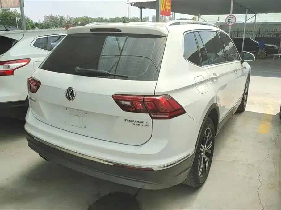 Volkswagen Tiguan L 2021 из CN, фото 3