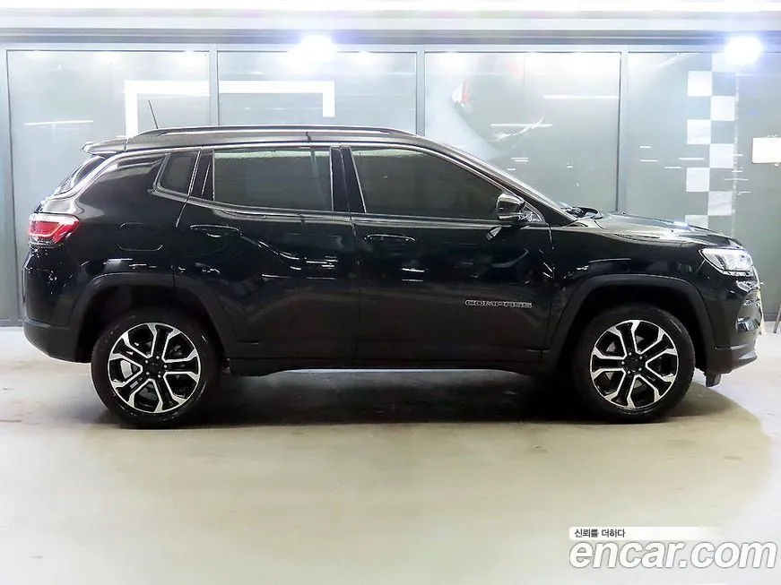 Jeep Compass — фото 4