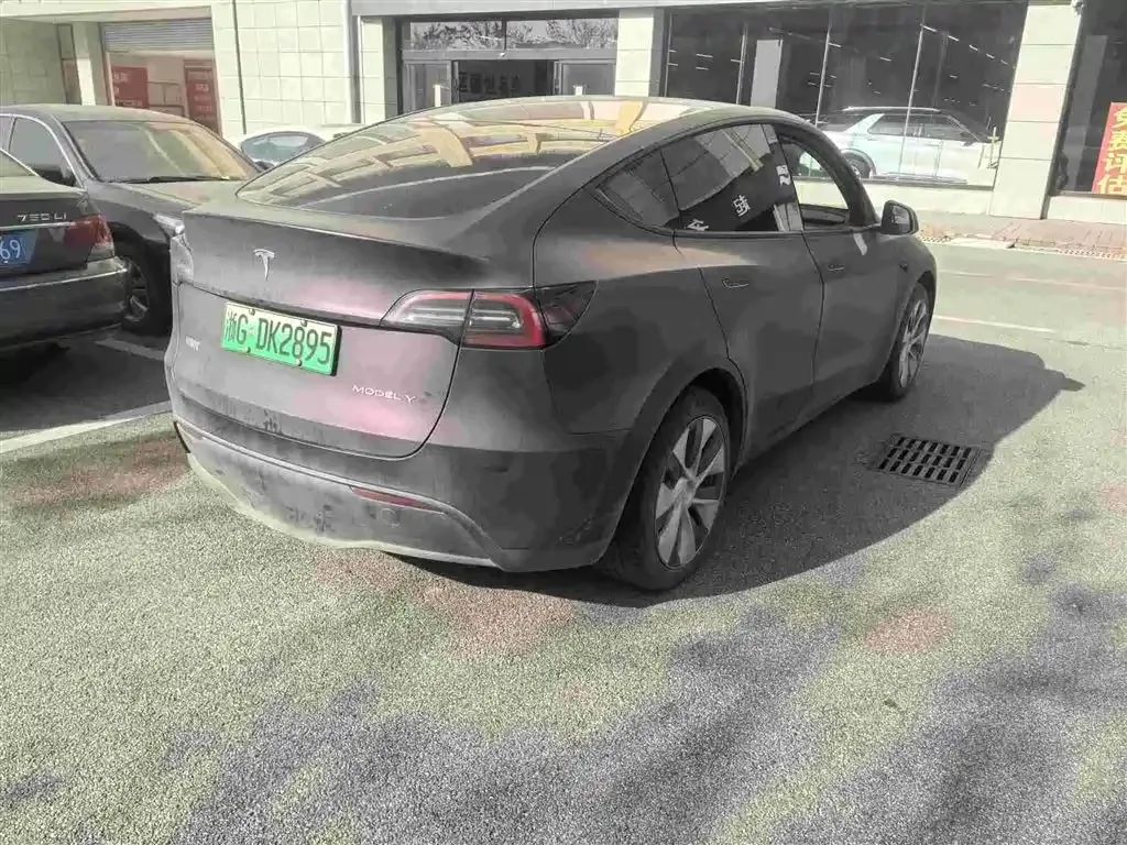 Tesla Model Y — фото 4