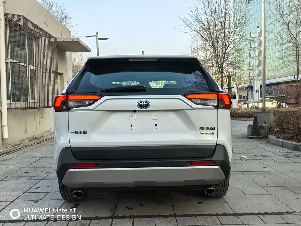Toyota RAV4 2023 из CN, фото 7
