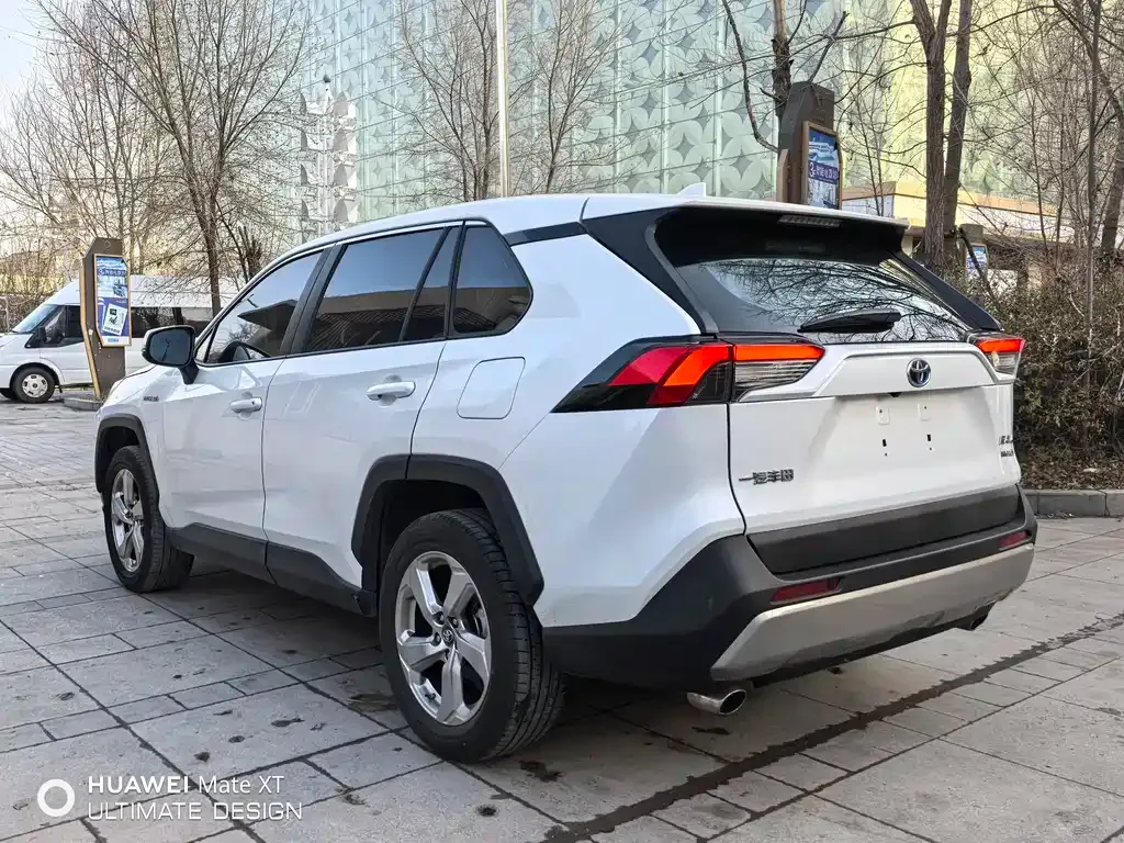 Toyota RAV4 2023 из CN, фото 9