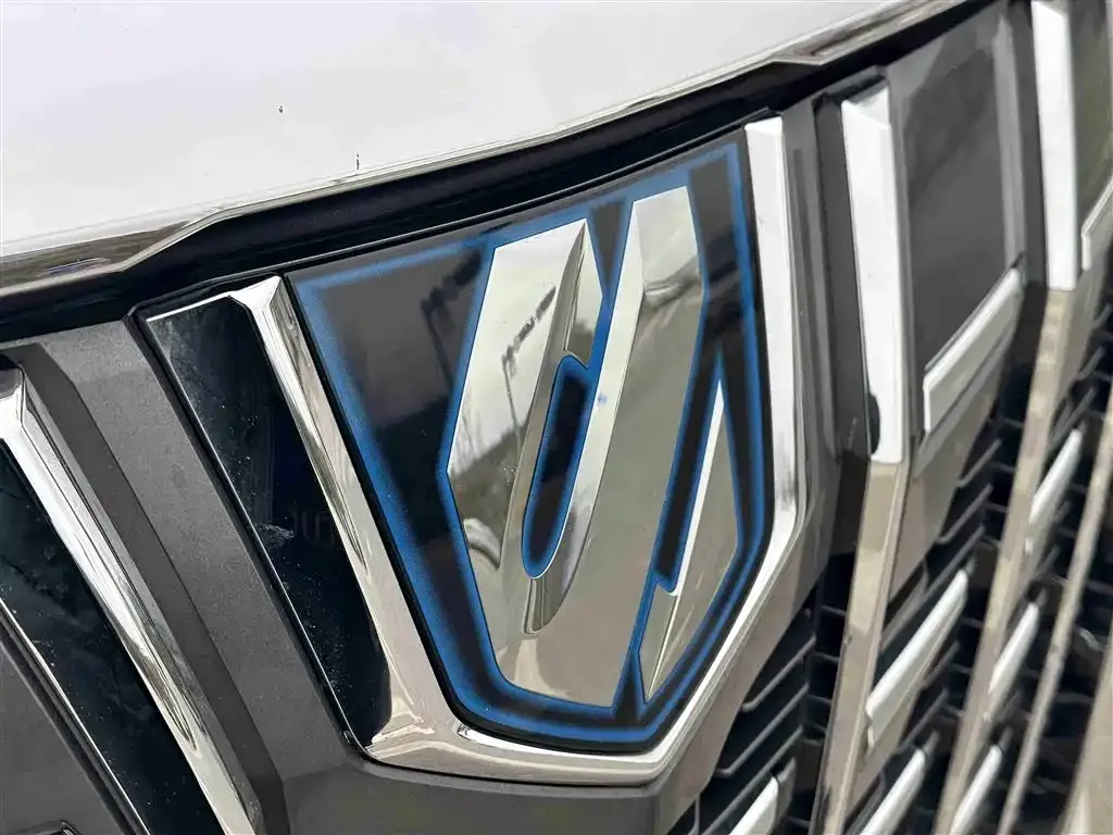 Toyota Alphard — фото 4