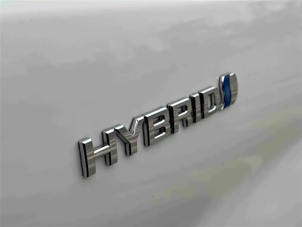 Toyota Alphard — фото 5