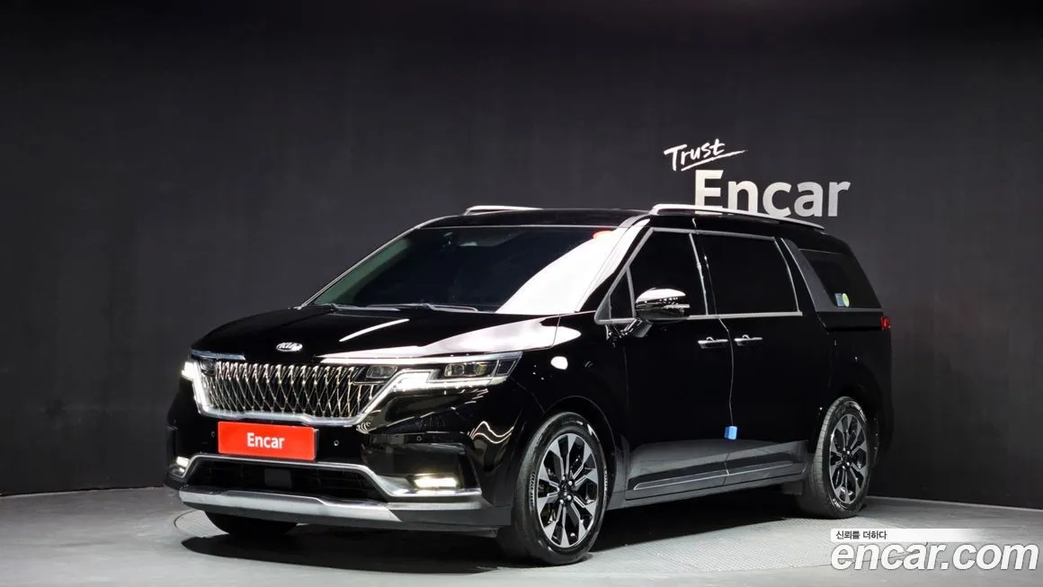 Kia Carnival — фото 1