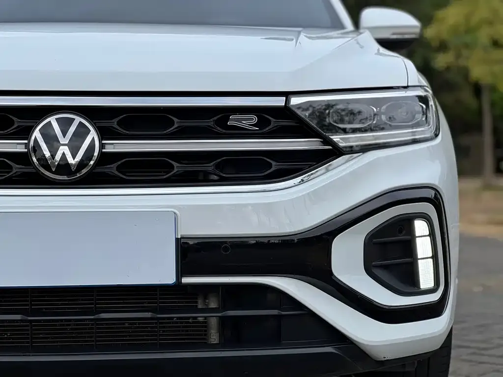 Volkswagen T-Roc — фото 4