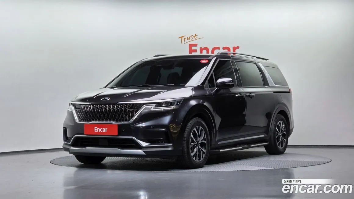 Kia Carnival — фото 1