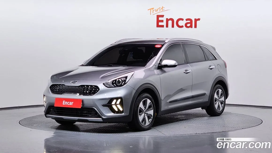Kia Niro — фото 1
