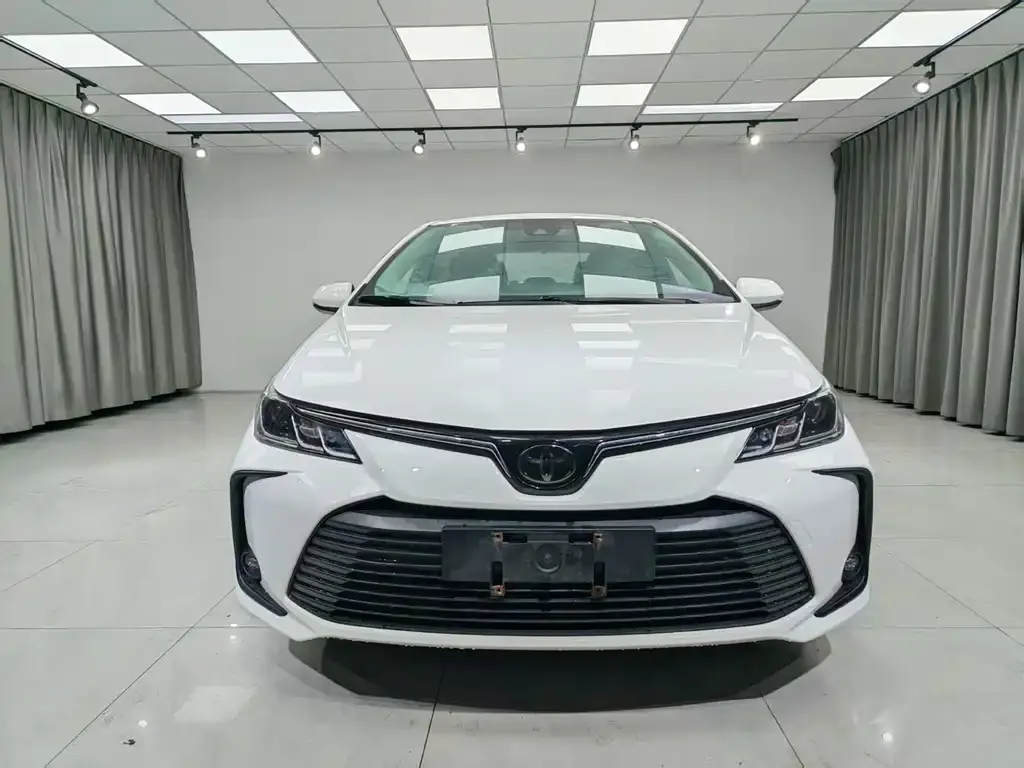 Toyota Corolla 2021 из CN, фото 2