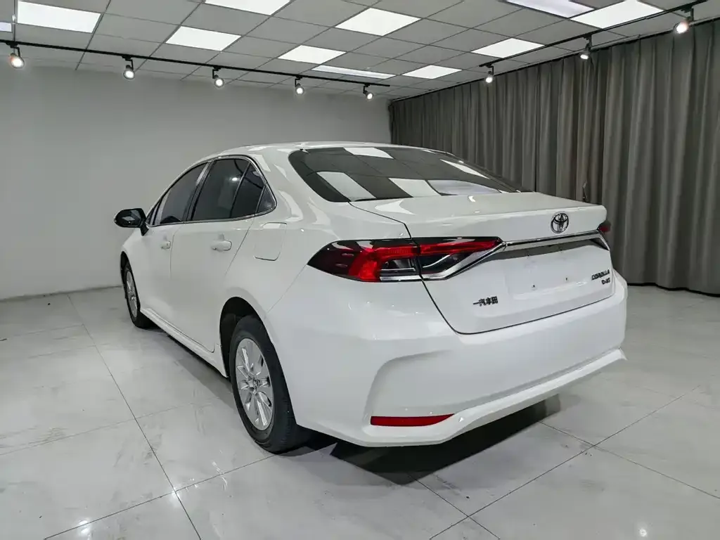 Toyota Corolla 2021 из CN, фото 4