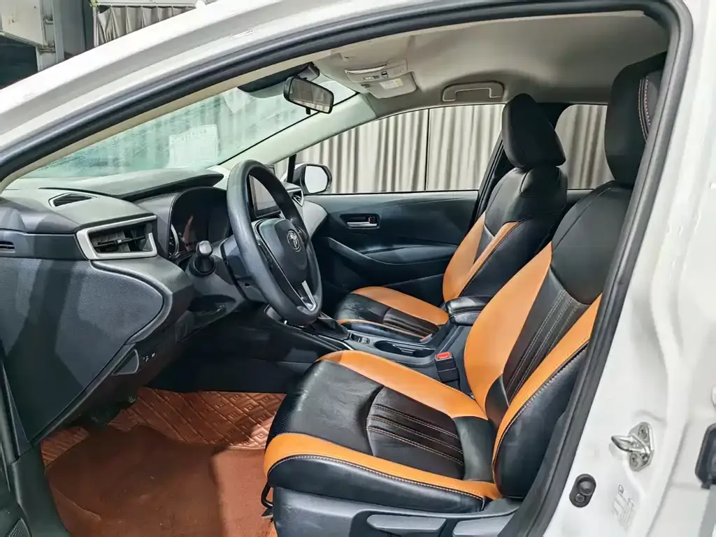 Toyota Corolla 2021 из CN, фото 7