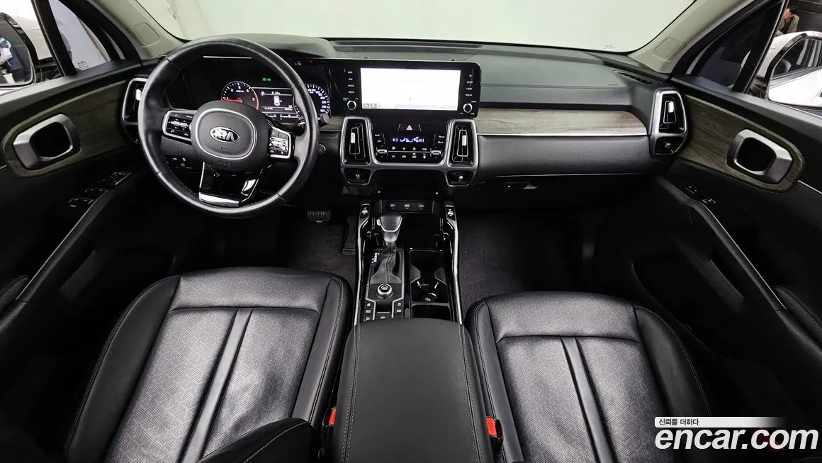 Kia Sorento — фото 7
