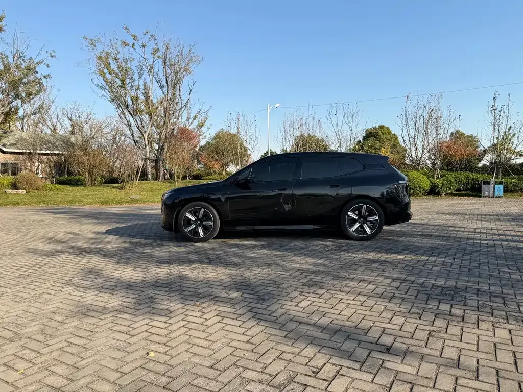 BMW iX 2023 из CN, фото 2