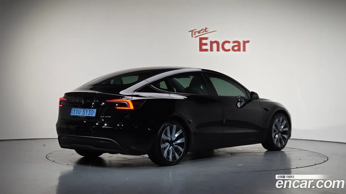 Tesla Model 3 2024 из KR, фото 2