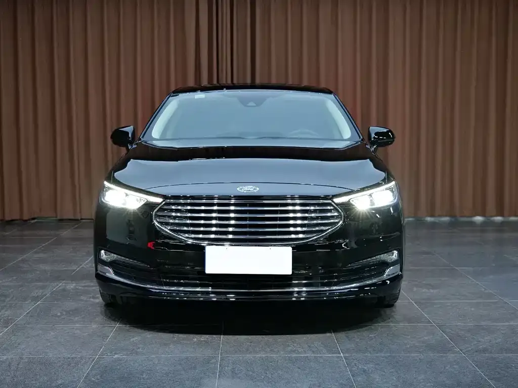 Ford Taurus 2021 из CN, фото 2