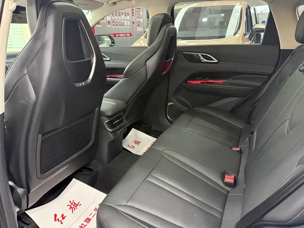 Hongqi HS3 PHEV 2024 из CN, фото 8