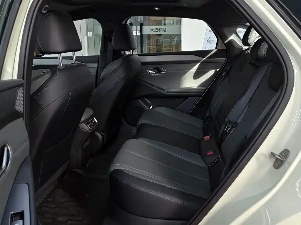 BYD Qin L 2025 из CN, фото 5