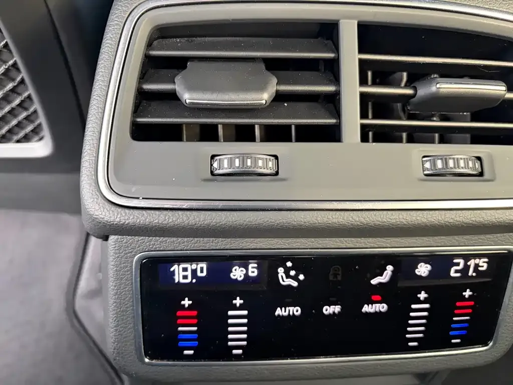 Audi A6L 2023 из CN, фото 4