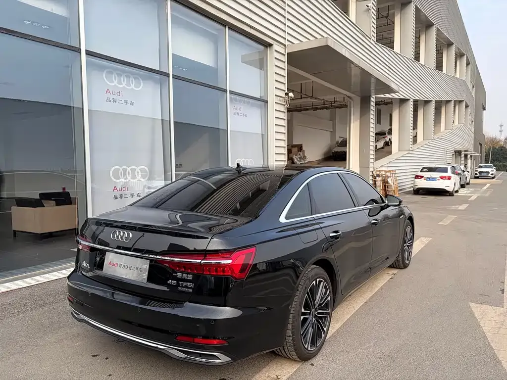 Audi A6L 2023 из CN, фото 7