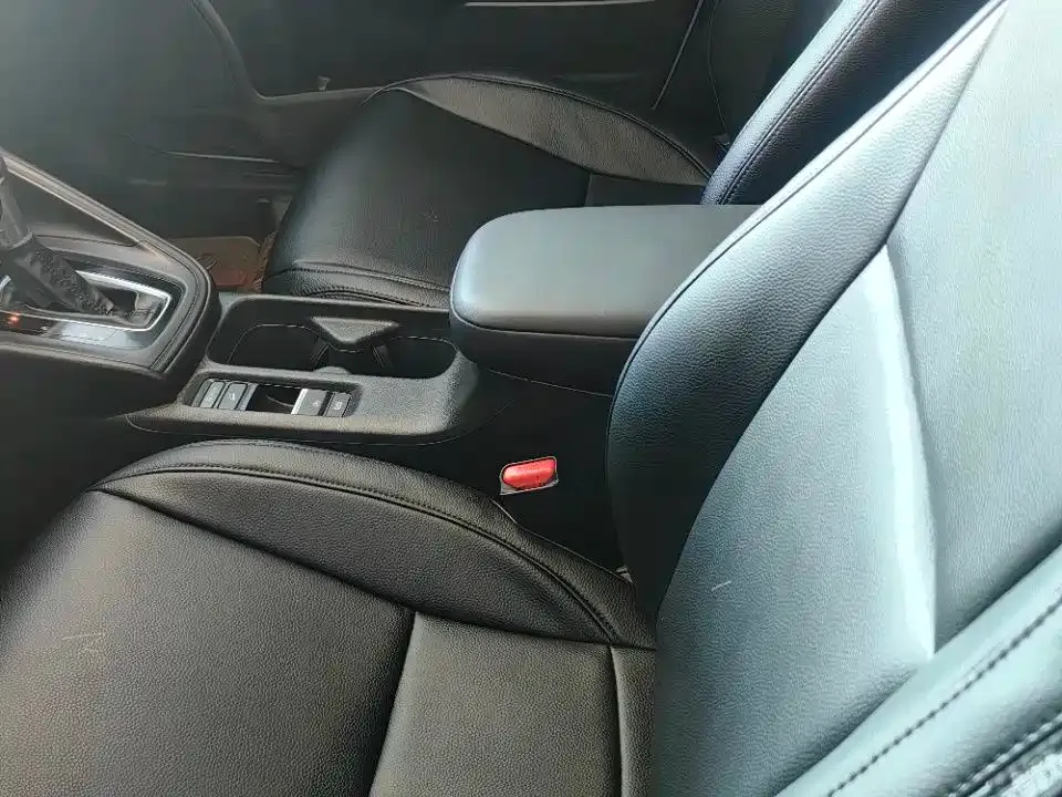 Honda Vezel 2023 из CN, фото 10