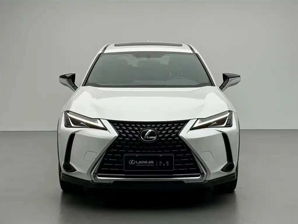 Lexus UX — фото 2