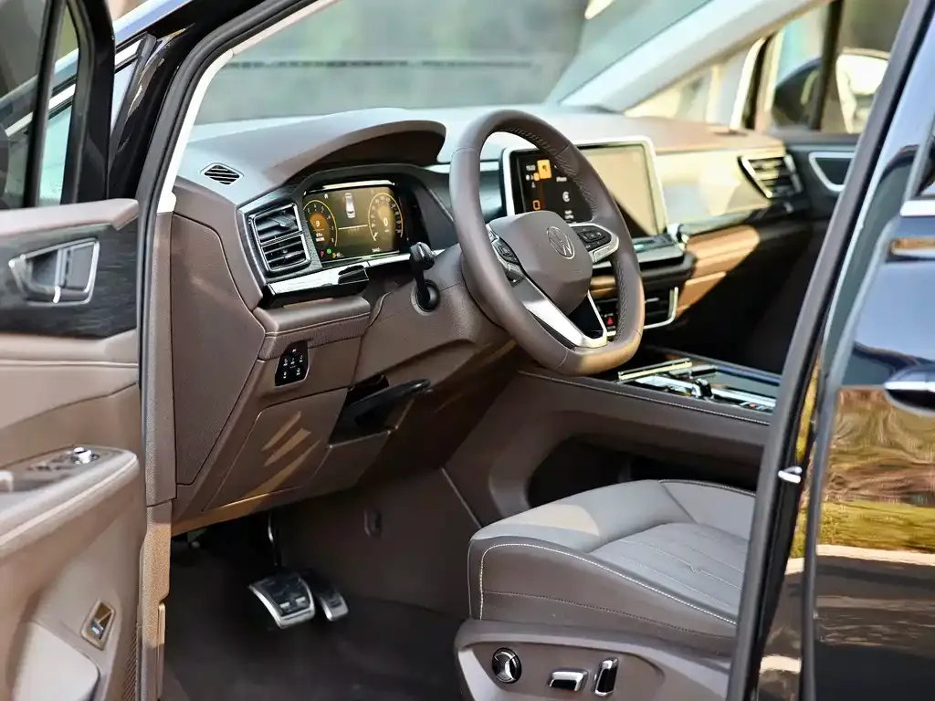 Volkswagen Viloran 2023 из CN, фото 4