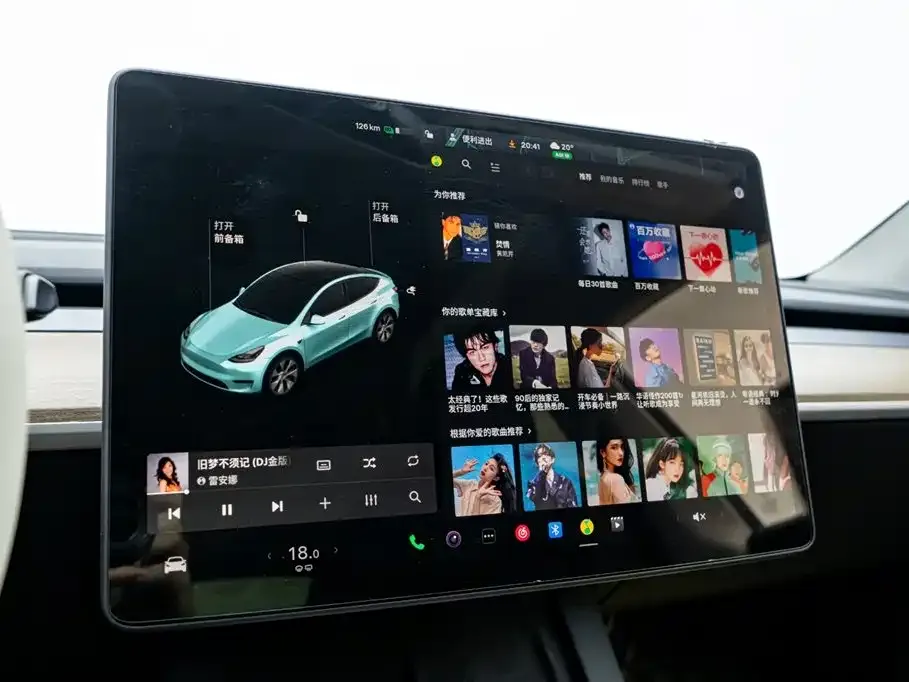 Tesla Model Y — фото 6
