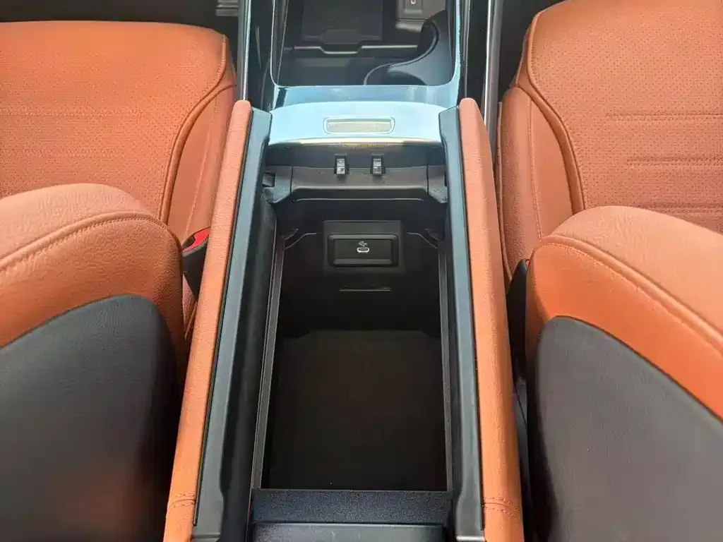 Mercedes-Benz GLC 2023 из CN, фото 9