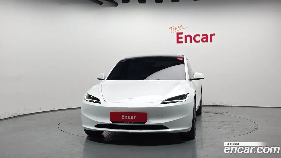 Tesla Model 3 — фото 3