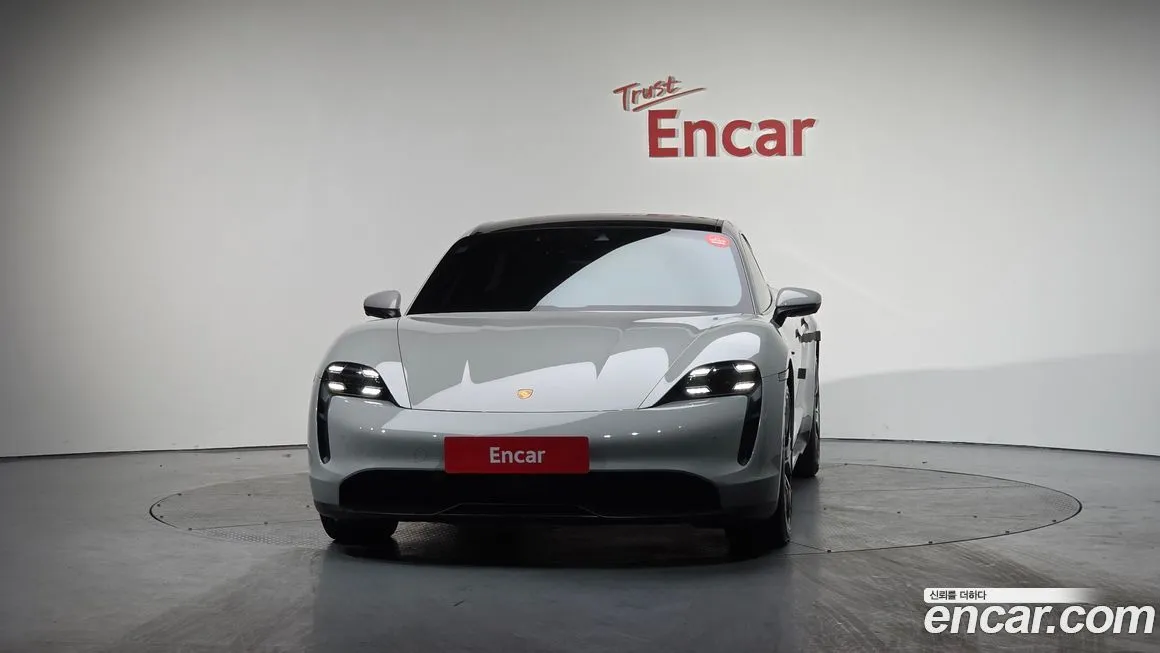 Porsche Taycan 2021 из KR, фото 3