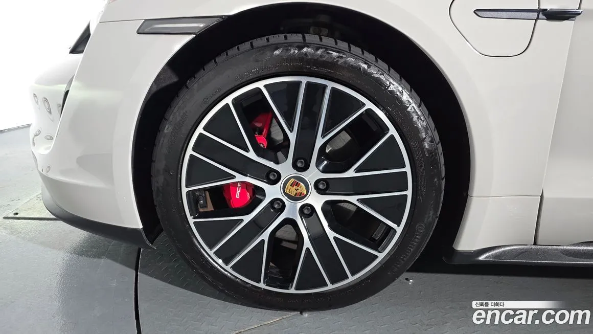 Porsche Taycan 2021 из KR, фото 5