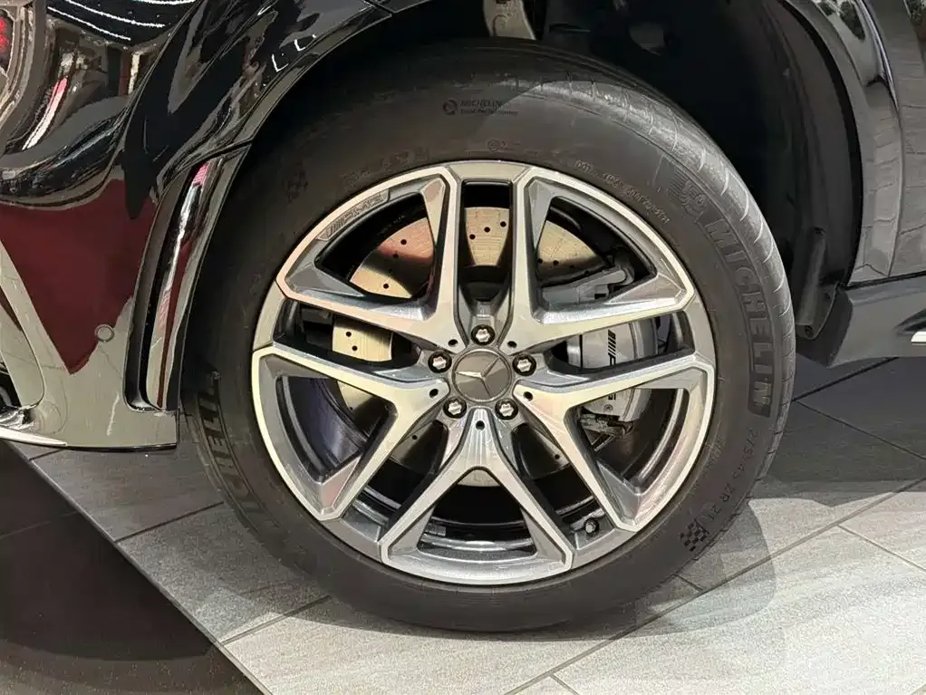 Mercedes-Benz GLE AMG — фото 9