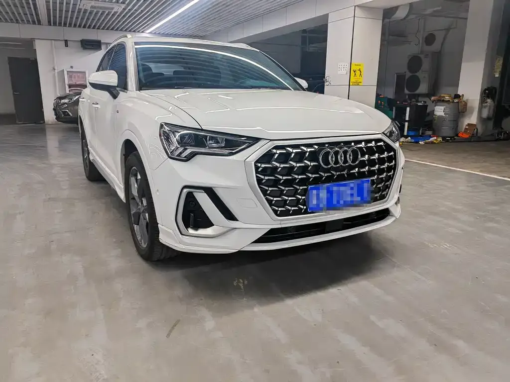 Audi Q3 2024 из CN, фото 3