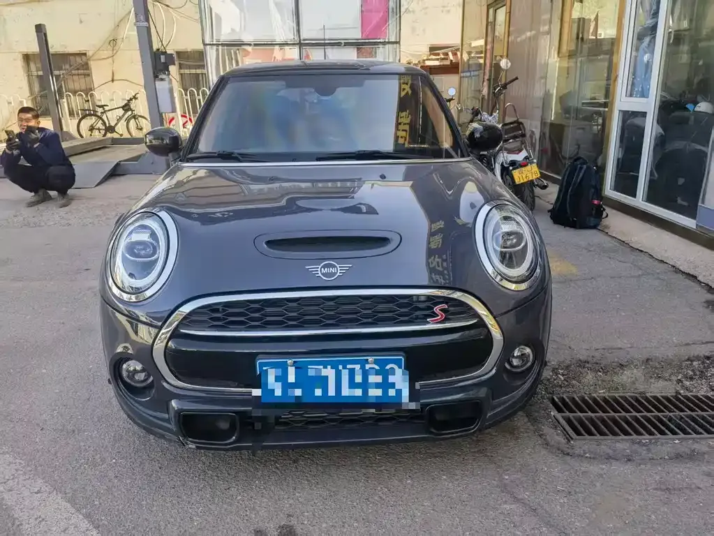 MINI Cooper (3-door) 2021 из CN, фото 2