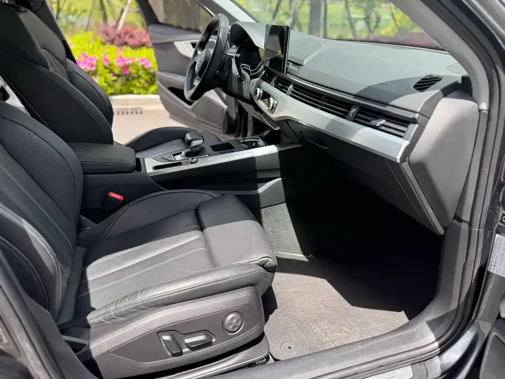 Audi A4L — фото 5