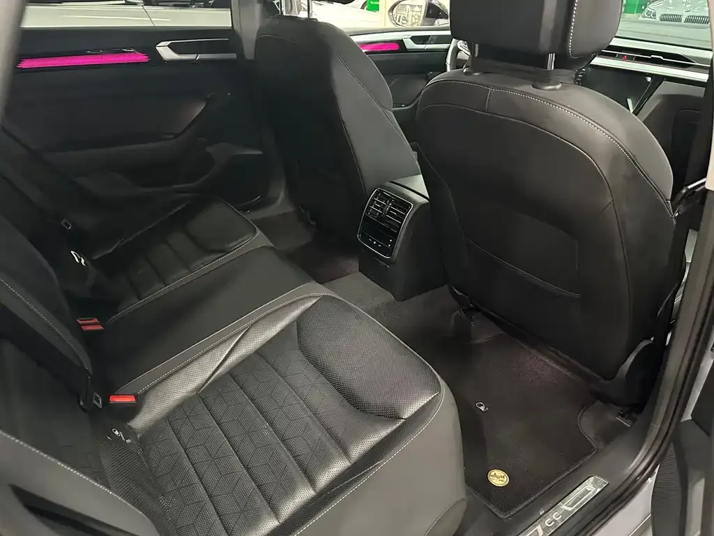 Volkswagen CC 2024 из CN, фото 6