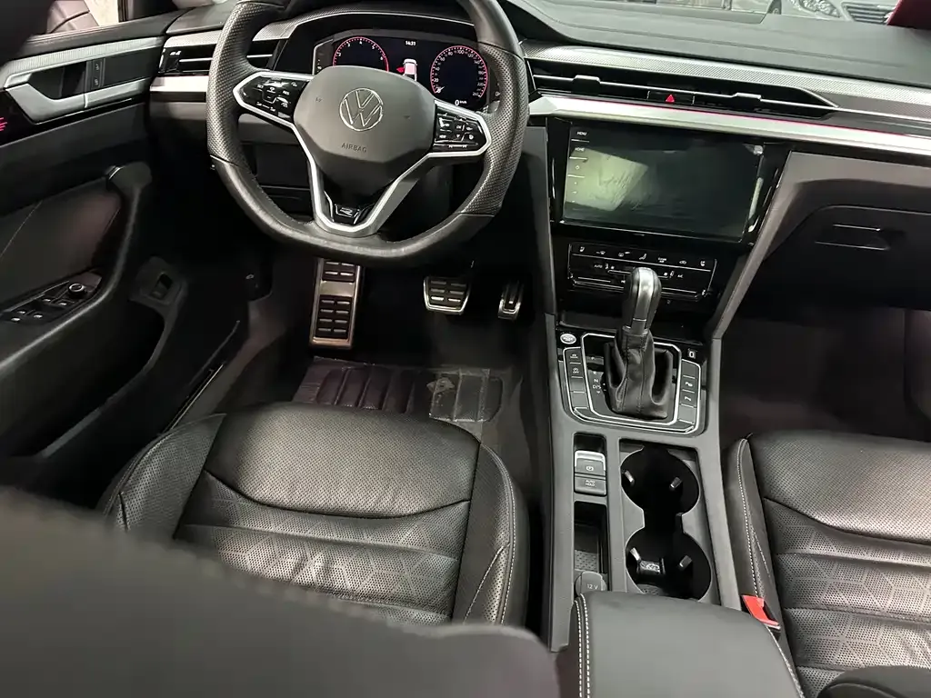 Volkswagen CC 2024 из CN, фото 7